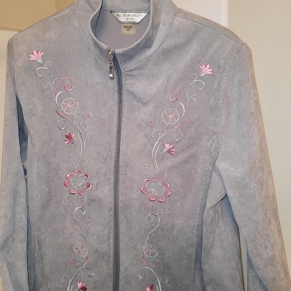 Jacket - Picture 3 of 5